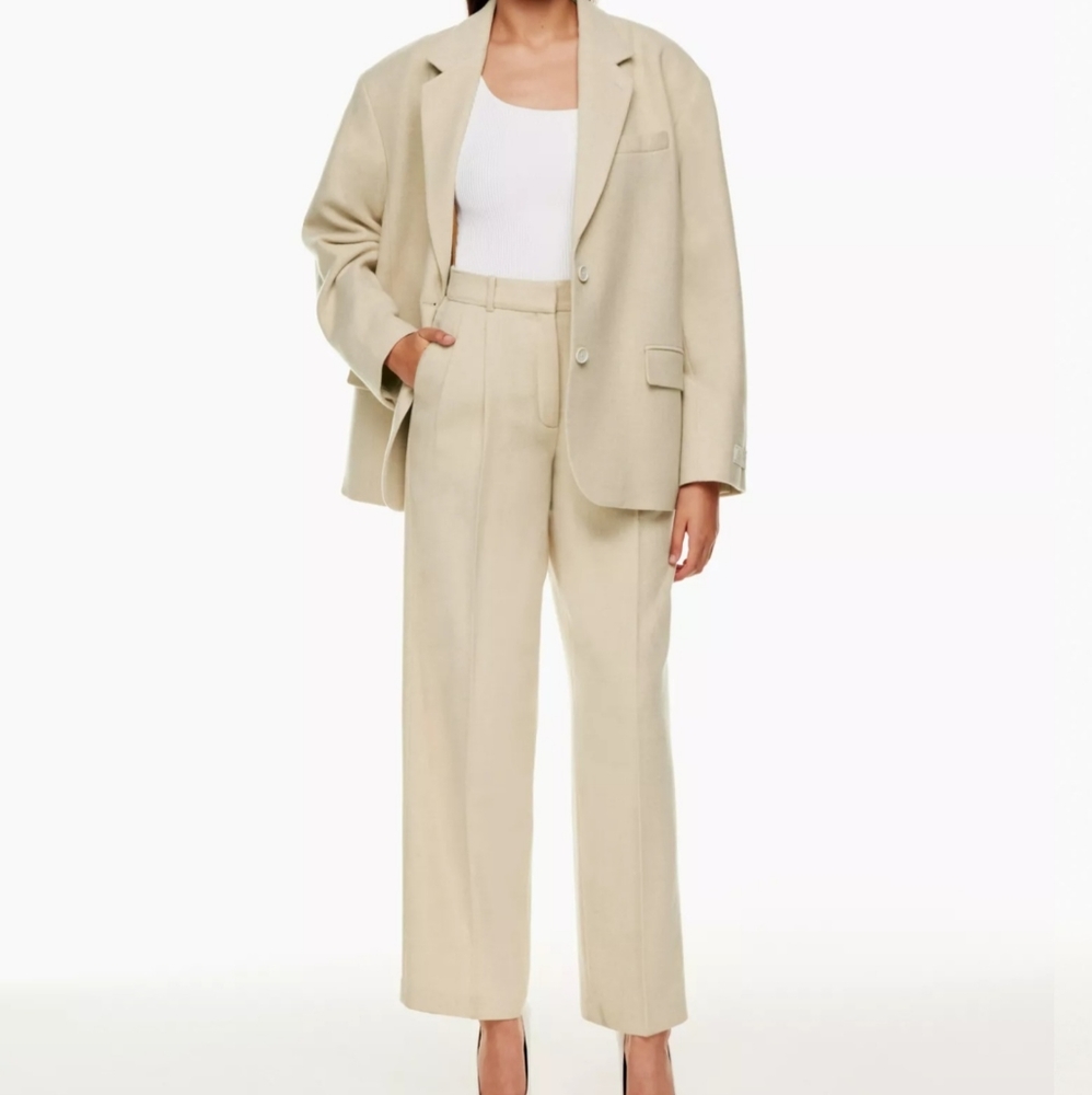 ARITZIA Babaton pleated pants in wool color bone size 6 NWT